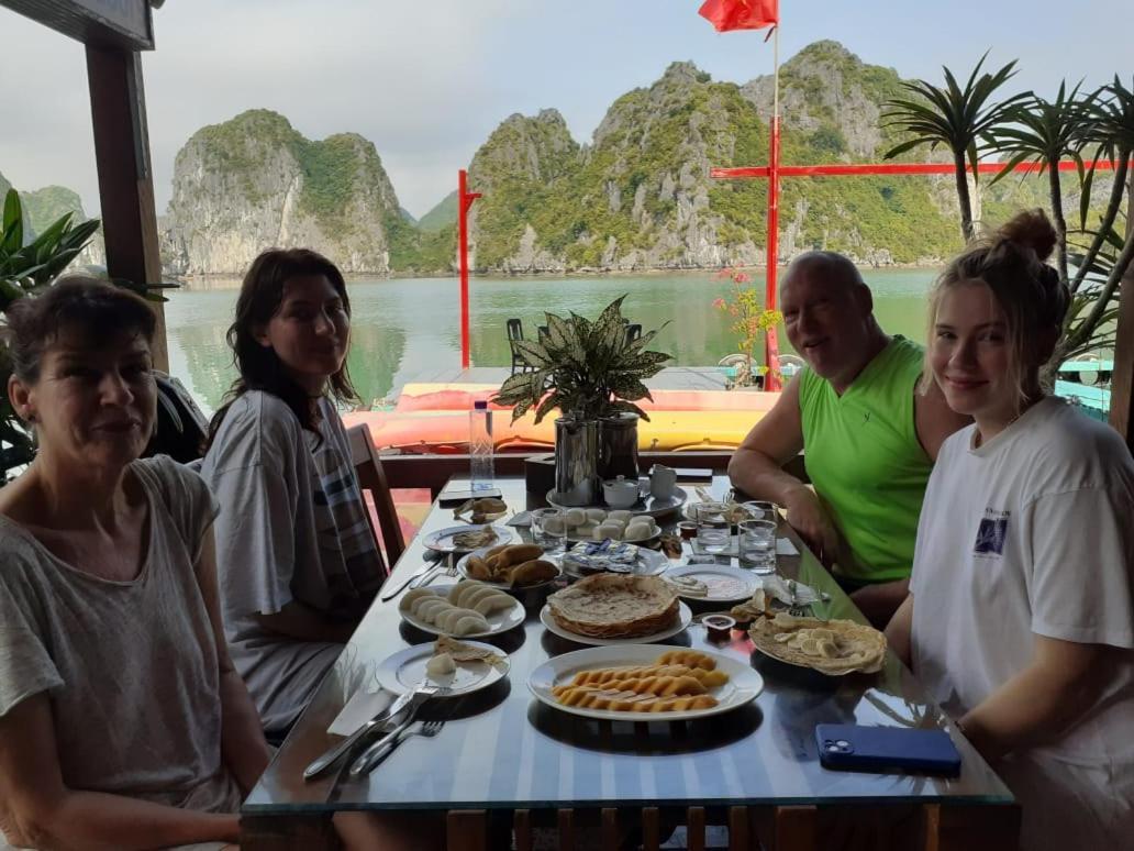 Eco Floating Farm Stay Cai Beo Chan Chau Exterior photo